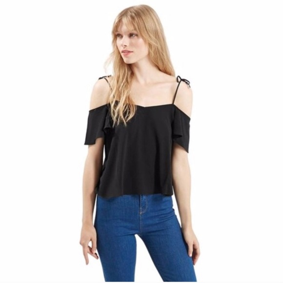 Topshop PETITE Tops - ✨Topshop Off the Shoulder Blouse✨